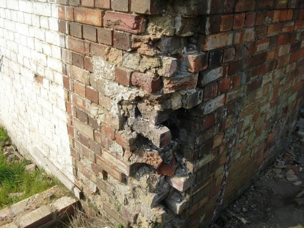 How to repair damaged bricks on the outside of your house  Never