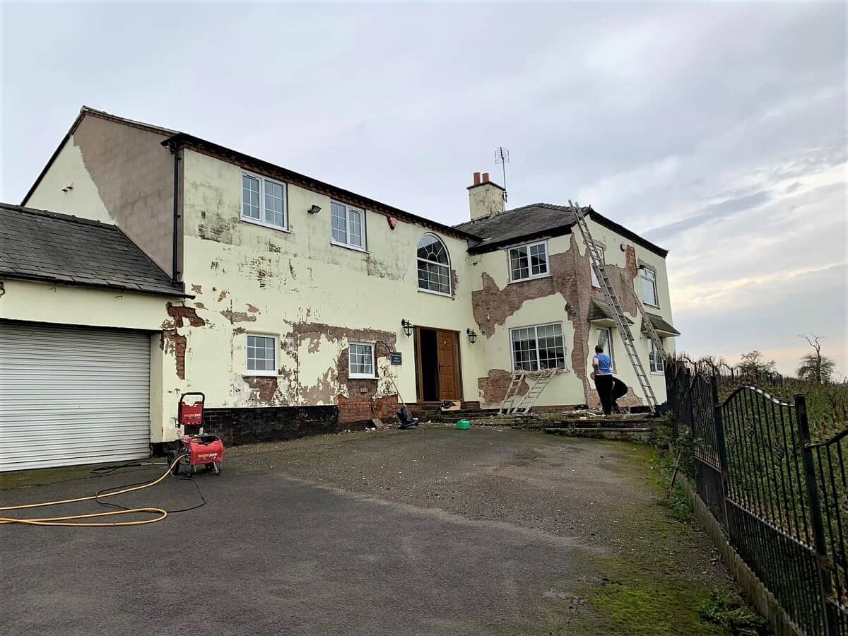 Large house in Lincolnshire having repairs prior to painting-min